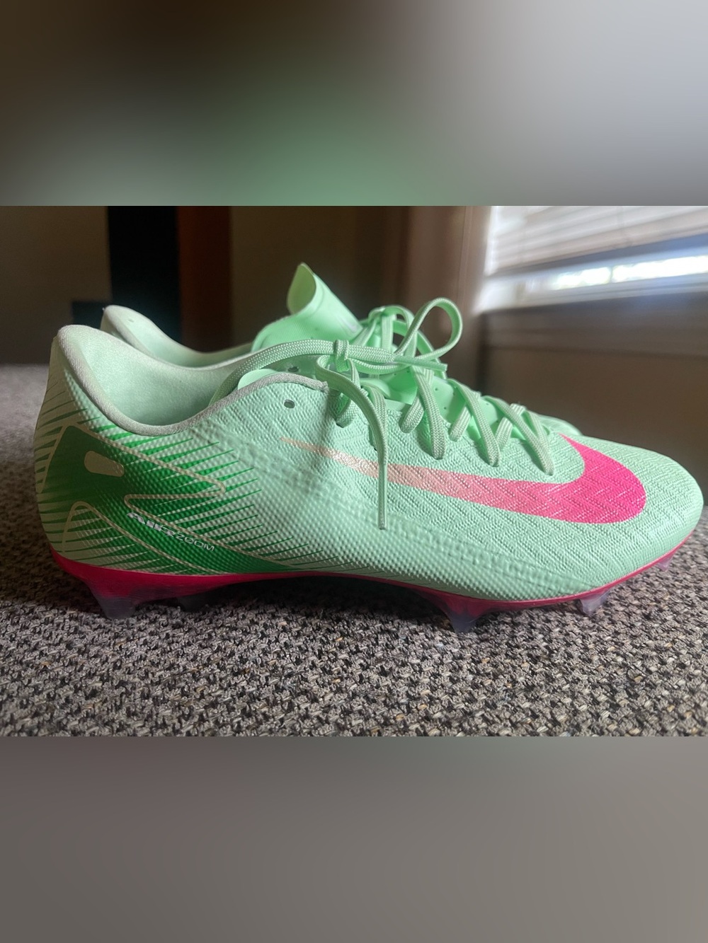 Nike Mint Green & Pink Womens Soccer Cleats - Picture 2 of 4